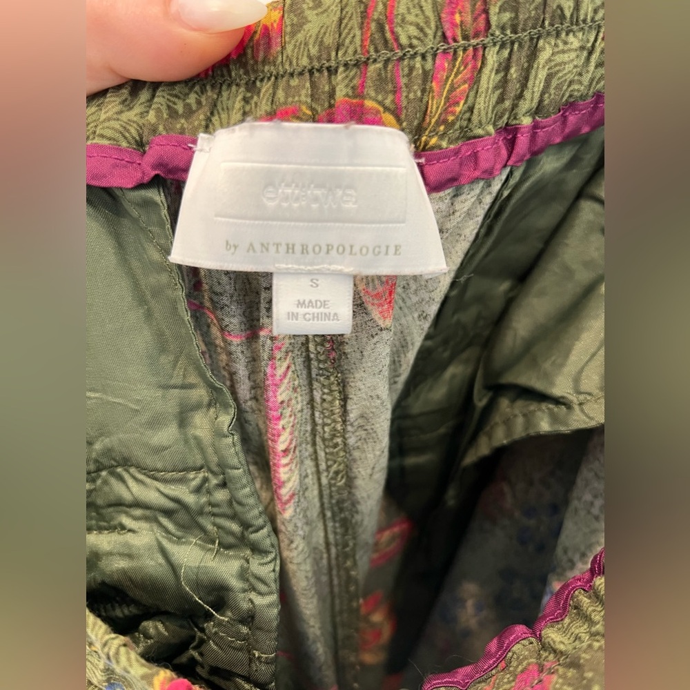 🌺🦜🦚Anthropologie Women’s green floral cropped wide leg pants size S - Picture 4 of 6